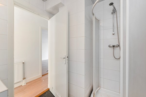 Medium property photo - Van Zeggelenlaan 303, 2524 AK Den Haag